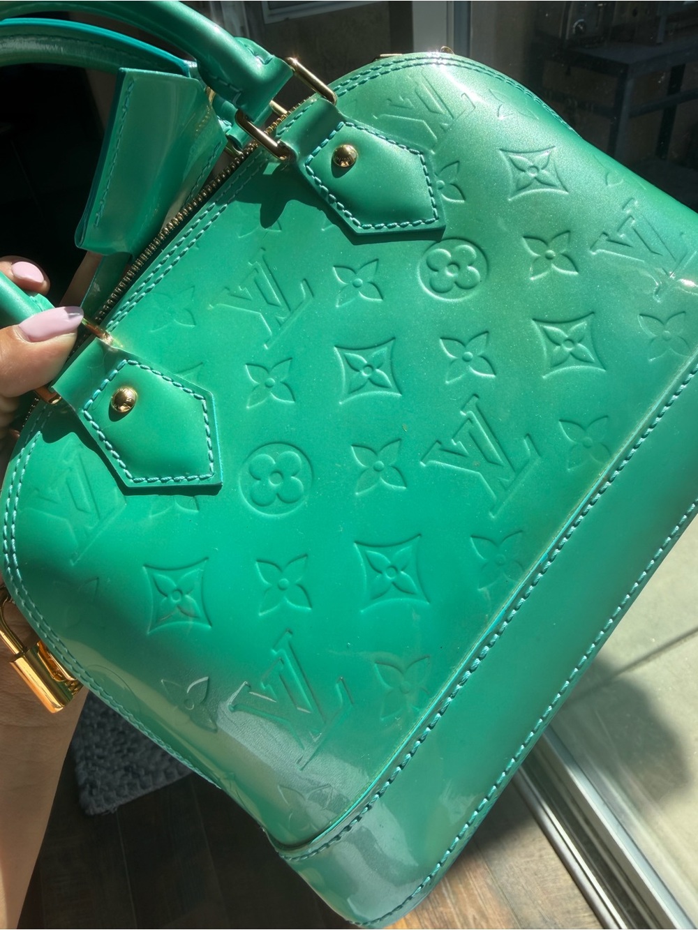 Louis Vuitton Vernis Alma BB Crossbody Bag in Blue Lagoon - Picture 11 of 16